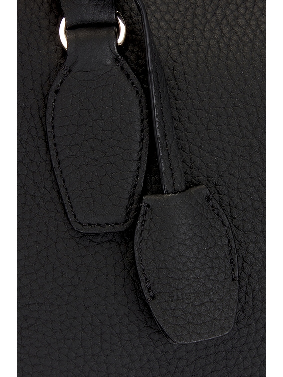 (25年新作）The Row India 10.00 レザーバッグ India 10.00 Bag Black in Leather – The Row