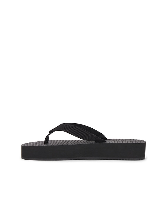 サンダル・ミュール THE ROW 25SS Dune Platform Flip-Flop Sandals F1586GRO BLK Dune Flatform Sandal Red in Rubber – The Row