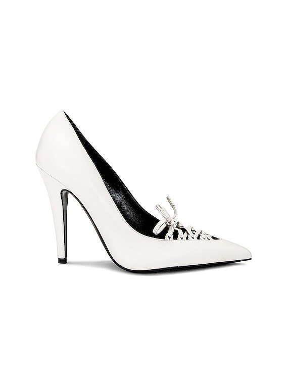Chain 105 Patent Leather Pumps in Black - Tom Ford