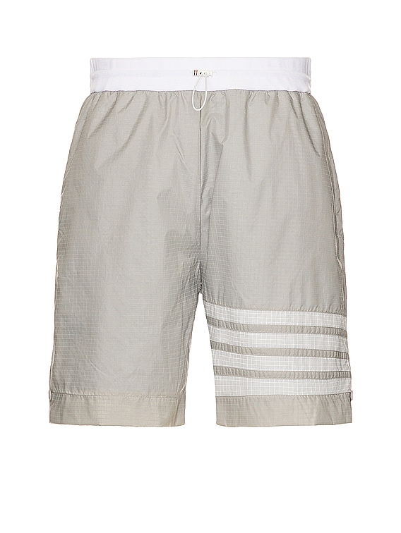 Thom Browne ショートパンツ - Light Grey | FWRD