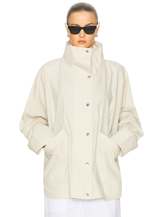 国内発送◇送料関税込【TOTEME】Summer parachute jacket oyster Toteme Summer Parachute Jacket in Oyster | FWRD