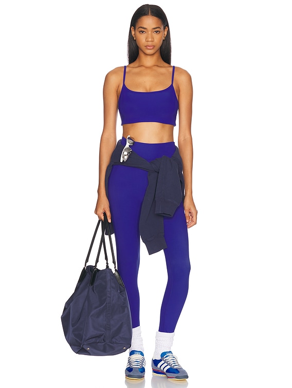 【The Upside】 Carnaby Huttonスポーツブラ THE UPSIDE CARNABY スポーツブラ - Cobalt | FWRD