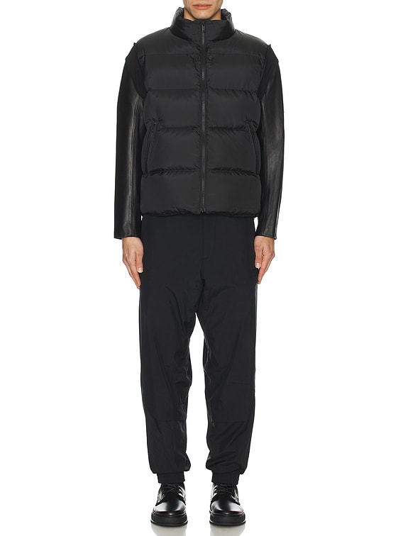 ジャケット・アウター UNDERCOVER Sheepskin sleeve down jacket Undercover Leather Sleeve Puffer Blouson in Black | FWRD