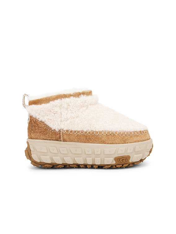 Venture Daze Ultra Mini Cozy Boot