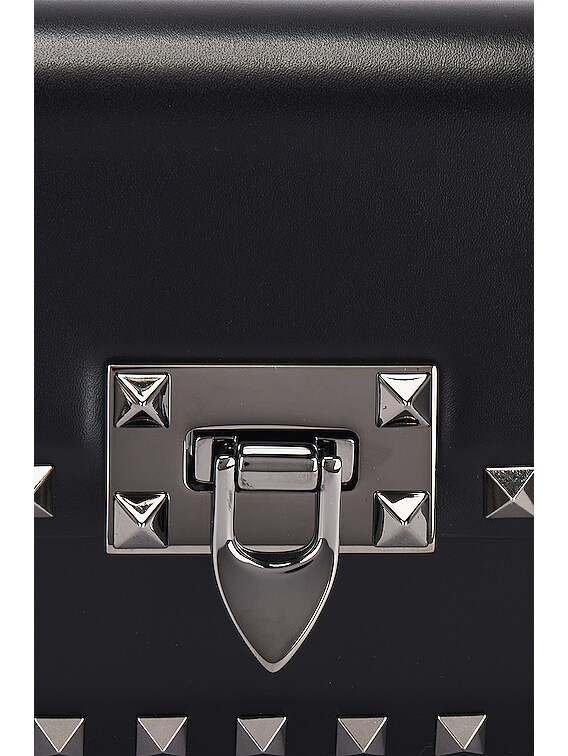 Valentino Garavani East West Rockstud Shoulder Bag in Nero