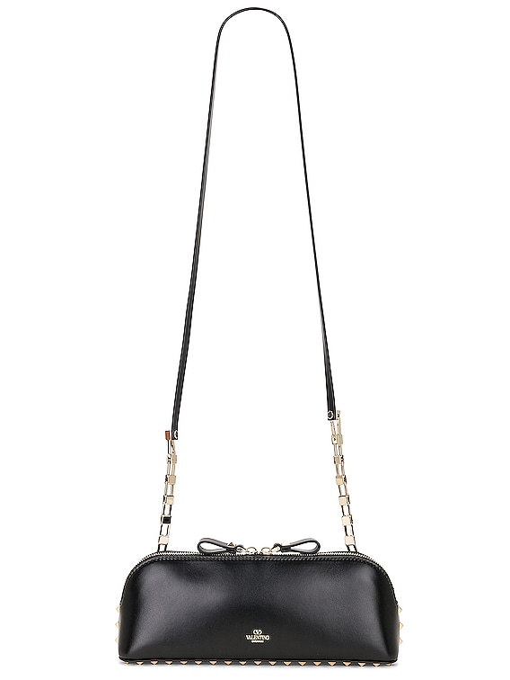 Valentino Garavani Rockstud Clutch In Black