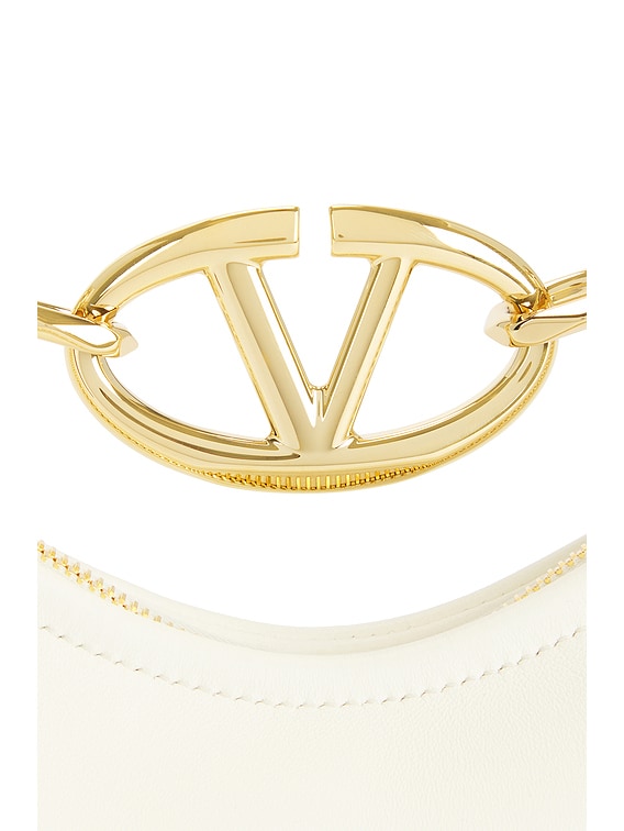 ★関税込★VALENTINO★V LOGO ショルダーバッグ IVORY★ Valentino Garavani Vロゴ ムーン レザーショルダーバッグ