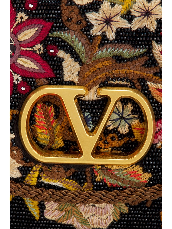 Valentino ヴィンテージュ　バッグ Valentino Garavani Vain Shoulder Bag in Multicolor & Nero | FWRD