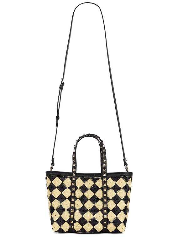 トートバッグ VALENTINO GARAVANI Embroidered Raffia Mini Rockstud Handbag Valentino Garavani Raffia Mini Rockstud Tote Bag in Naturale