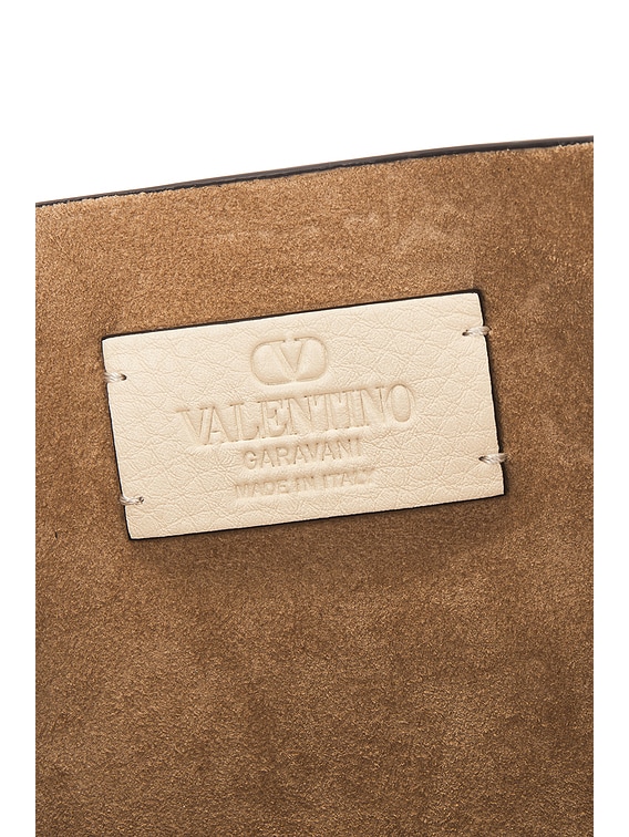 VIP【関税送料無料】希少 Valentino Garavani Nellcote Tote Bag Valentino Garavani Nellcote Medium Tote Bag in Light Ivory
