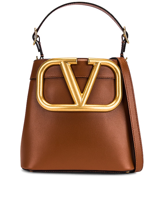 Supervee leather handbag Valentino Garavani Black in Leather