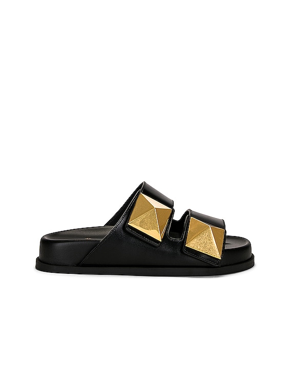 One Stud Leather Thong Sandals in Black - Valentino Garavani