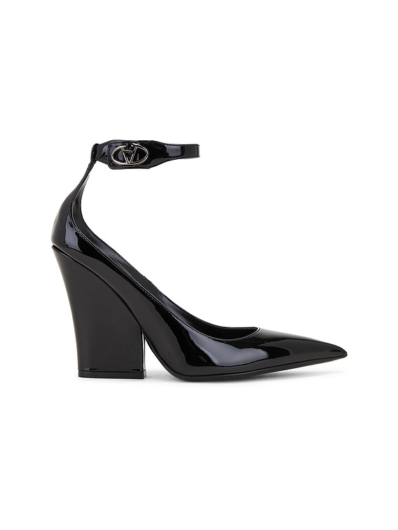 Valentino Garavani V Logo 105 Lockette Ankle Strap Pump in Nero | FWRD