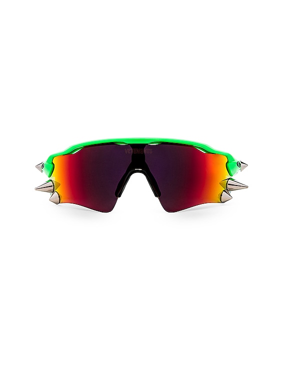 VETEMENTS Oakley Spikes 200 Sun Glasses in Orange & Green | FWRD