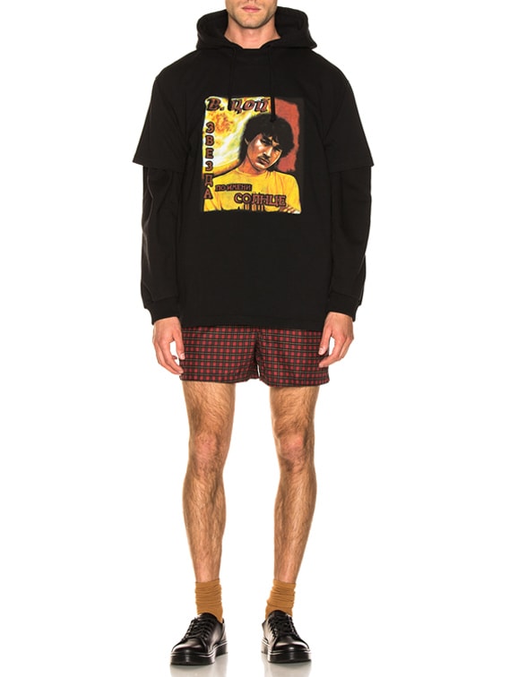 VETEMENTS Idol Tee in Black | FWRD