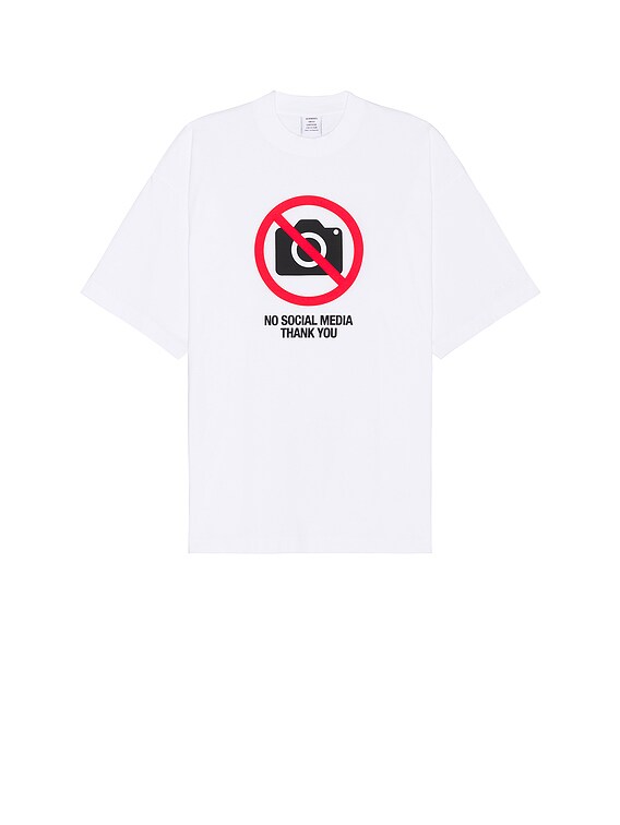【関税込み】VETEMENTS ホワイト No Social Media Tシャツ White 'No Social Media' T-Shirt by VETEMENTS on Sale