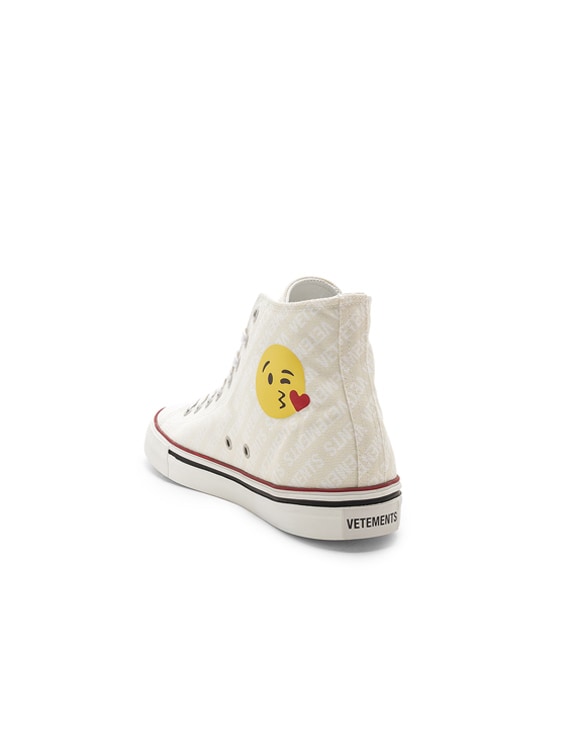 vetements emoji sneakers