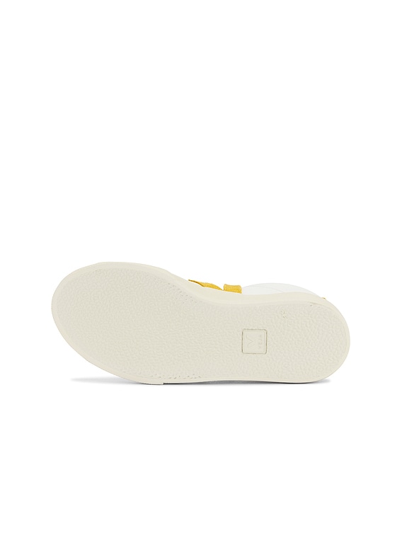 Veja Esplar Sneaker in Extra White Safran FWRD