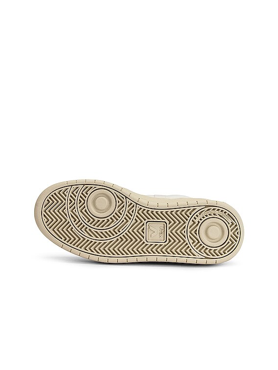 Veja V-10 Sneaker in Extra White | FWRD