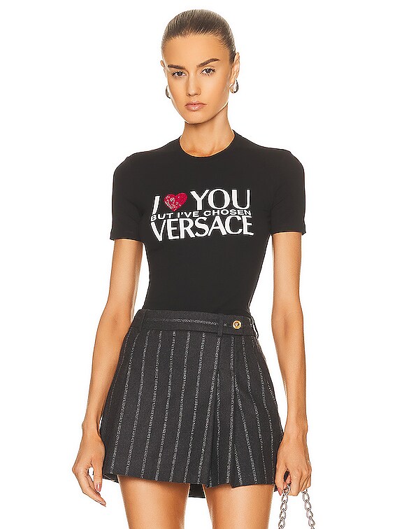 【送料&関税込】Versace i Love You T-shirt VERSACE I Love You Jersey T-Shirt in Nero | FWRD