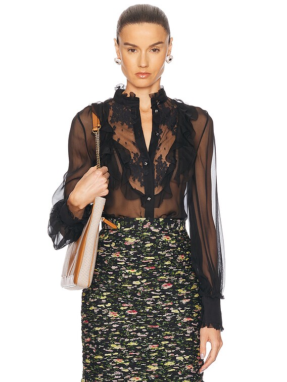 valentino ベロアトップス Odessa A'zion dons an embroidered Valentino flower bra and cape on