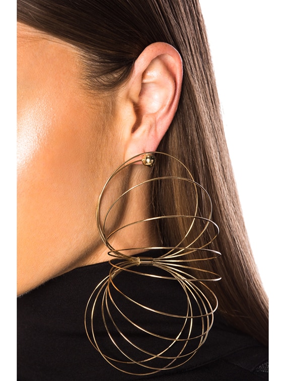 Y/Project EARRING52S22GOLDPEARLRUBY 関税送料込 Y/Project Gold Slinky Earrings in Gold | FWRD