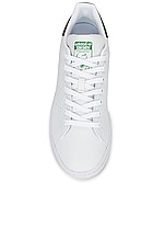adidas Originals Stan Smith in White & Green, view 4, click to view large image.