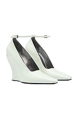 新品ALAÏA ホワイト タンクトップ　値下げ中‼️ ALAÏA ALAΪA Wedge Pump in Vert Pale | FWRD