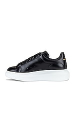 Alexander McQueen Sneaker in Black, view 5, click to view large image.