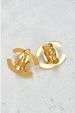 FWRD Renew Chanel 1996 CC Turnlock Clip-on Earrings in Gold, view 4, click to view large image.