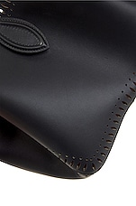 FWRD Renew ALA&Iuml;A Angele 20 Petale Tote in Noir, view 7, click to view large image.