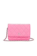 【12月スーパーSALE 15％OFF】 FWRD Renew CHANEL チェーンウォレット - Pink | FWRD バッグ