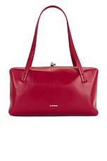 【関税込み】Jil Sander レッド スモール Goji Pillow バッグ Jil Sander Goji Pillow Small Handle Bag in Cherry | FWRD