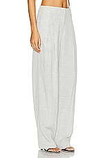 JACQUEMUS Le Pantalon Titolo in Light Grey, view 2, click to view large image.