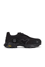 Roa Hiking Minaar　size 40 ROA Hiking Minaar in Black | FWRD