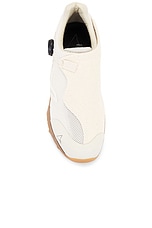 ROA Hiking Minaar Sneaker in Sand Gum, view 4, click to view large image.