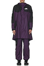 The North Face Soukuu Hike Packable Fishtail Shell Parka in Tnf Black & Purple Pennat, view 5, click to view large image.