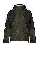 The North Face Soukuu Hike Packable Mountain Light Shell Jacket in Tnf Black & Forest Night, view 1, click to view large image.