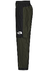 The North Face Soukuu Hike Convertible Shell Pant in Tnf Black & Forest Night, view 5, click to view large image.