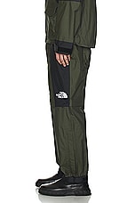 The North Face Soukuu Hike Convertible Shell Pant in Tnf Black & Forest Night, view 9, click to view large image.