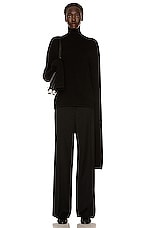 The Row Pipa Pant in Black, view 4, click to view large image.