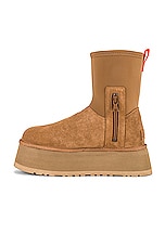 UGG Classic Dipper Boot in Chestnut, view 5, click to view large image.