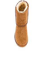 UGG M Classic Short in Chestnut, view 4, click to view large image.