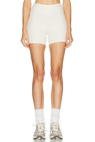 437 The Essentials Short in Cream