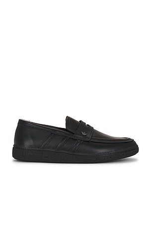 Saint Laurent Vassili 60 Zipped Boot in Noir | FWRD