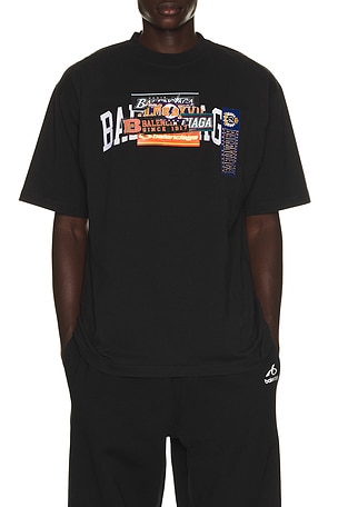 Balenciaga Medium Fit Tee Shirt in Black