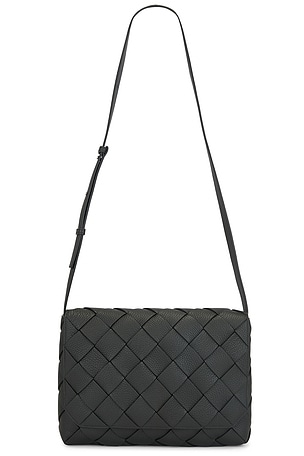Bottega Veneta Intrecciato Light Paper Borsa in Black Bottega Veneta Intrecciato Light Paper Borsa in Black