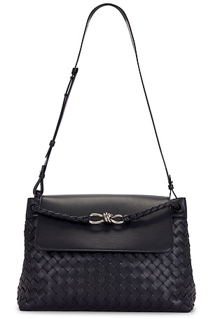 Bottega Veneta Andiamo Messenger Intrecciato 15 Avenue in Navy
