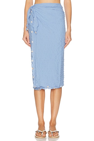 Caro Luna Julieta Pareo in Blue