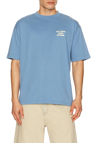 Drôle De Monsieur Le T-Shirt Slogan in Blue